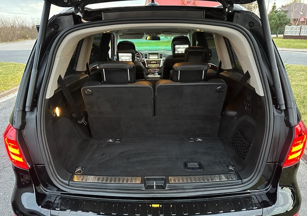 Mercedes-Benz GL cena 146000 przebieg: 162364, rok produkcji 2015 z Wrocław małe 211